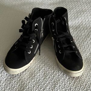 My favorite shoes ! I just rebought the wrong size ! Superga Hightops